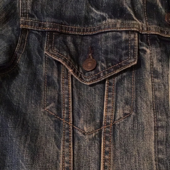 Levi’s Jean Jacket EUC! - Picture 4 of 14